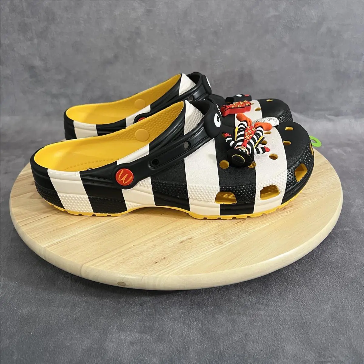 Crocs Classic Clog Mens 10/Womens 12 Mcdonald`s Hamburglar Black Yellow Shoes