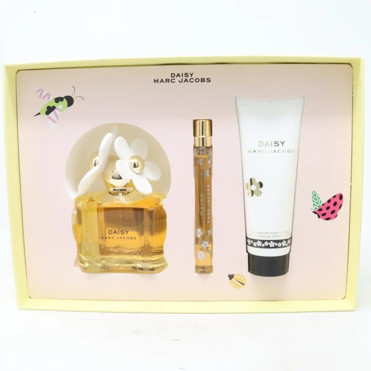 Marc Jacobs Daisy 3pc Gift Set For Women100ml Edt + 75ml Lotion + 10ml Edt