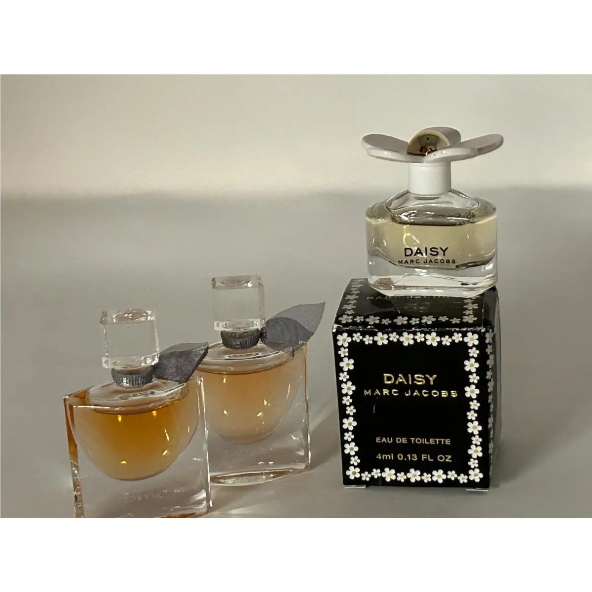 Marc Jacobs Daisy Perfect Edt Mini .13oz w/ Box 4 La Vie Est Belle