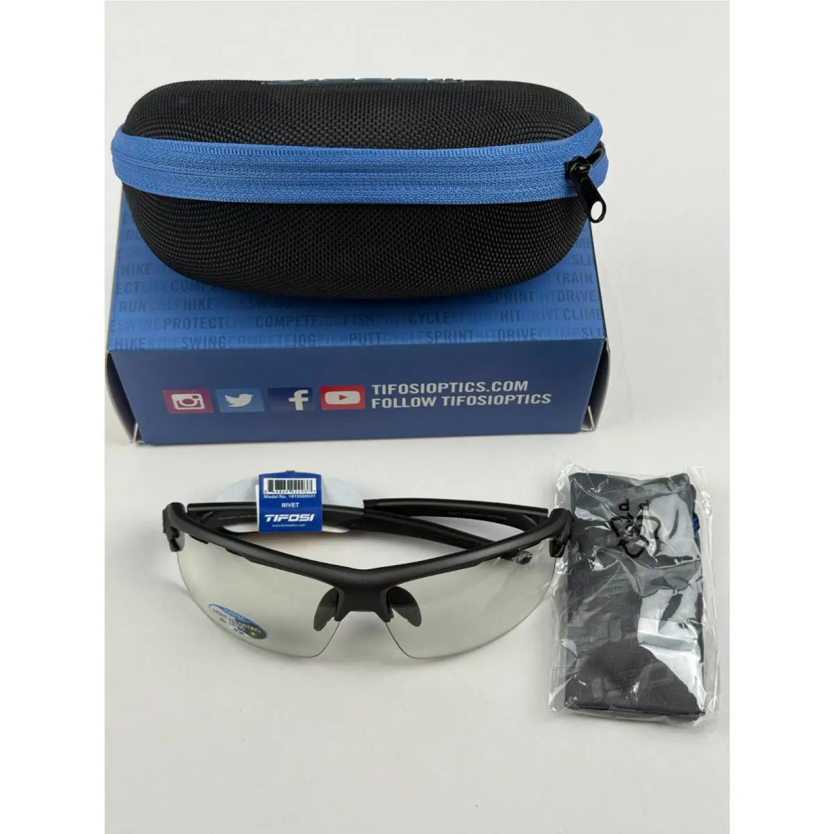 Tifosi Rivet Gunmetal Frame Fototec Sunglasses