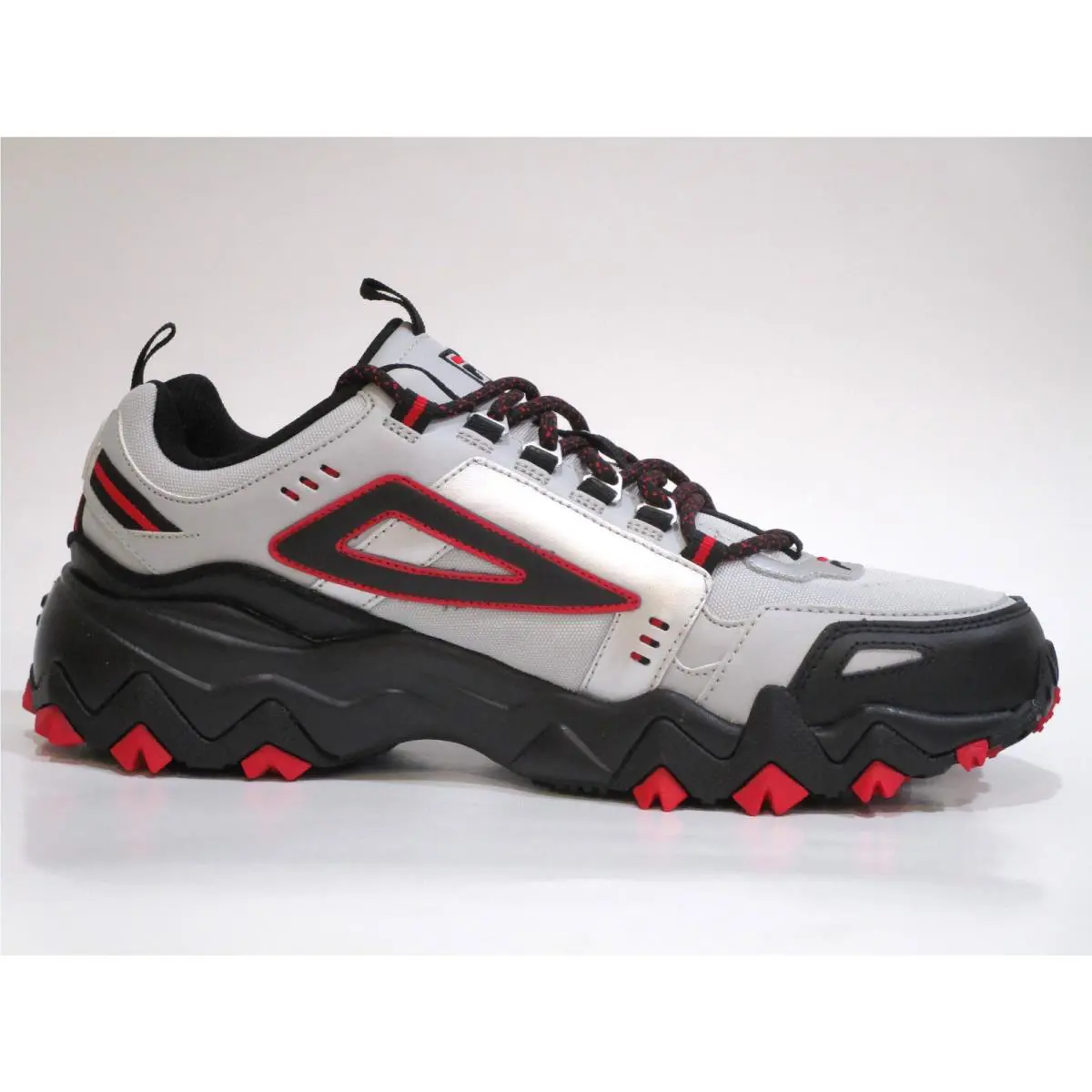 Fila shoes - FILA Oakmont Tr - Oakmont - 1JM01631-053 - Silver/Black/Fila Red 1
