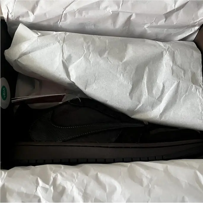 Nike shoes - Jordan 1 x Travis - Travis - DM7866-202 - dark mocha/black/velvet brown 3