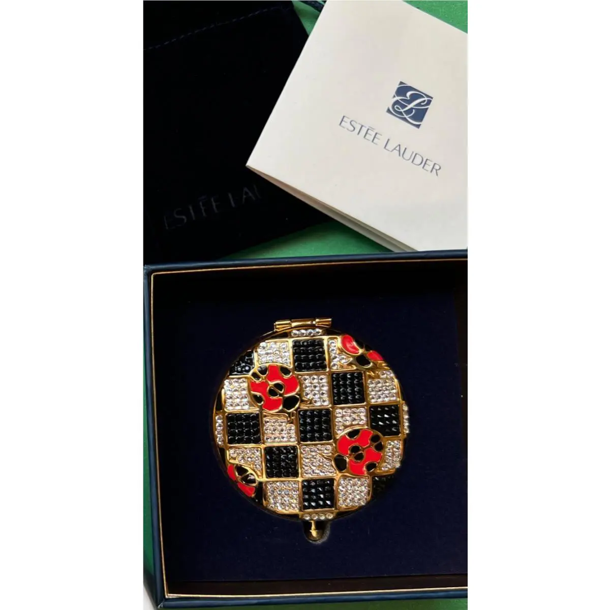 Estee Lauder Lucky Ladybug Set Blur Finish Powder Compact Translucent 0.1OZ