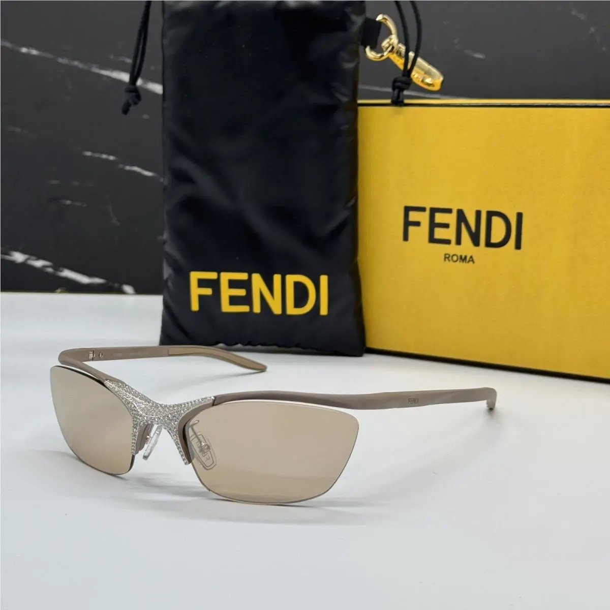 Fendi FE40176U 46G Beige/light Brown 62-13-125 Sunglasses