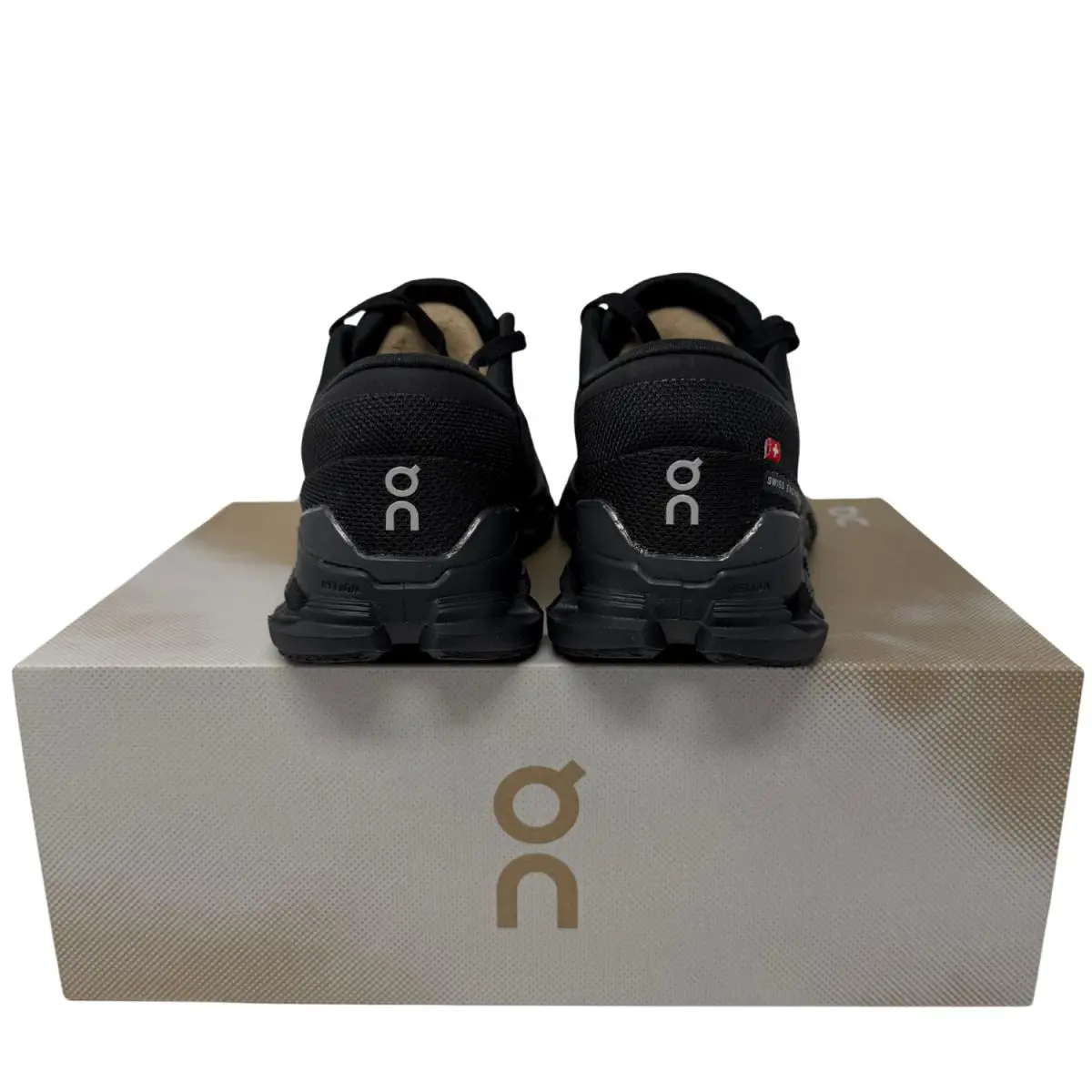 On-Running shoes - Cloud X 4 - Cloud - Black | Eclipse 4