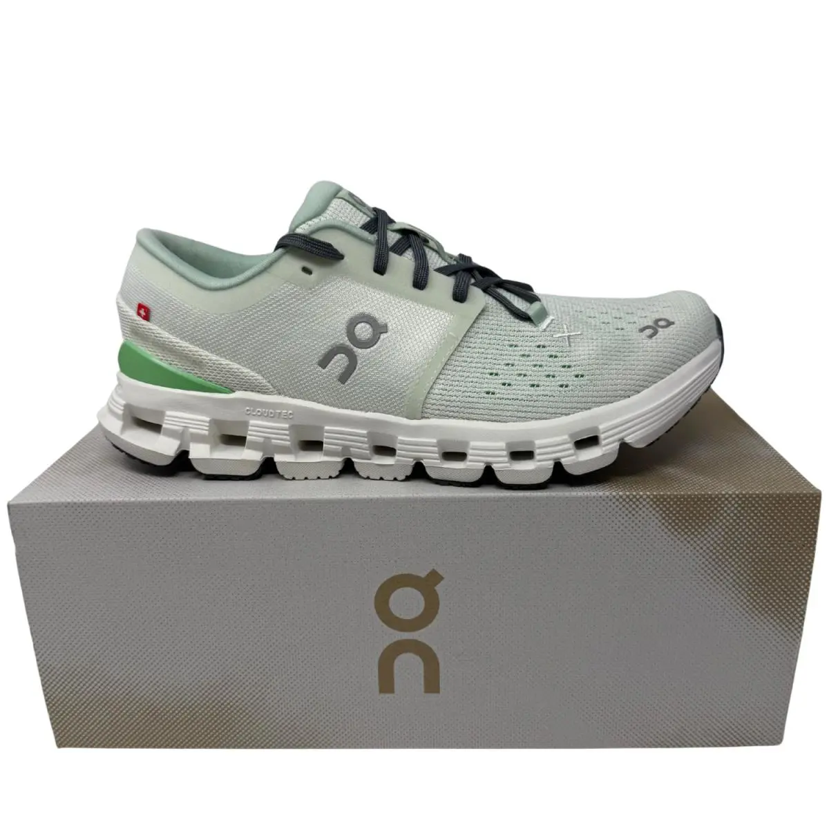 On-Running shoes - Cloud X 4 - Cloud - Black | Eclipse 20