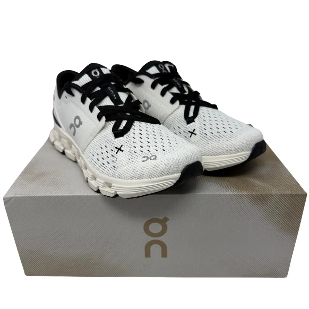 On-Running shoes - Cloud X 4 - Cloud - Black | Eclipse 19