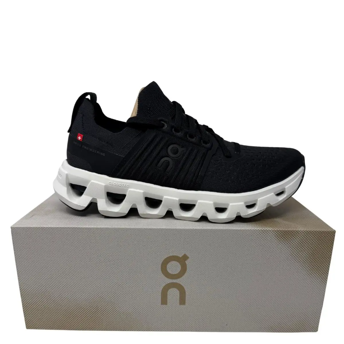 On Running Women`s Cloudswift 4 Assorted - White | White