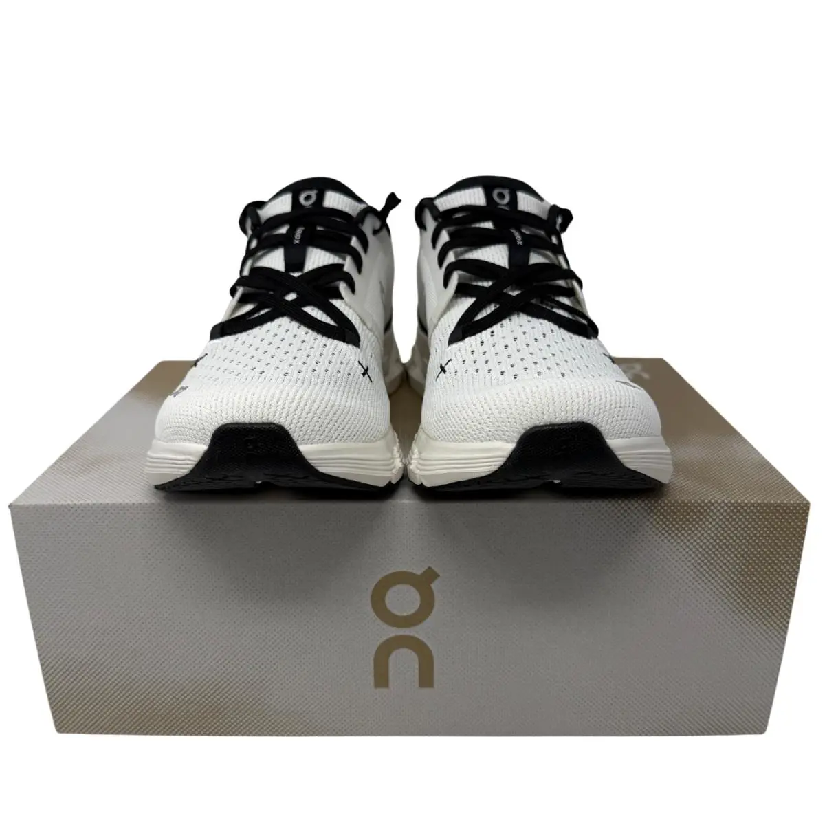 On-Running shoes - Cloud X 4 - Cloud - Ivory | Black 1