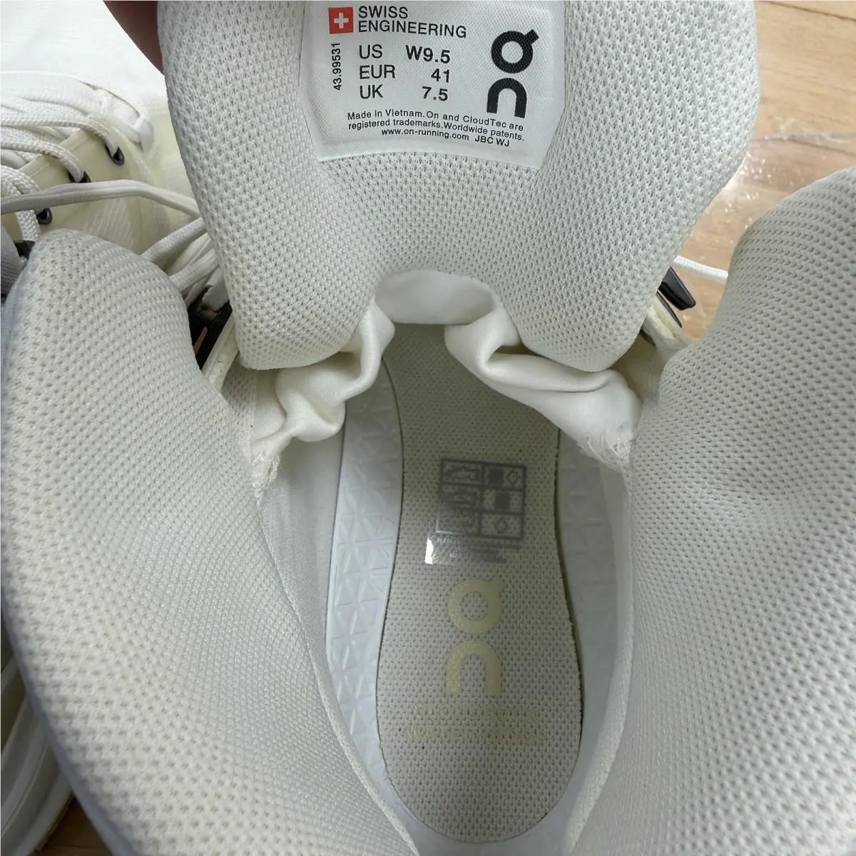 On-Running shoes - On Cloudrock - Cloudrock - White (UPC: 7630040596244) 5