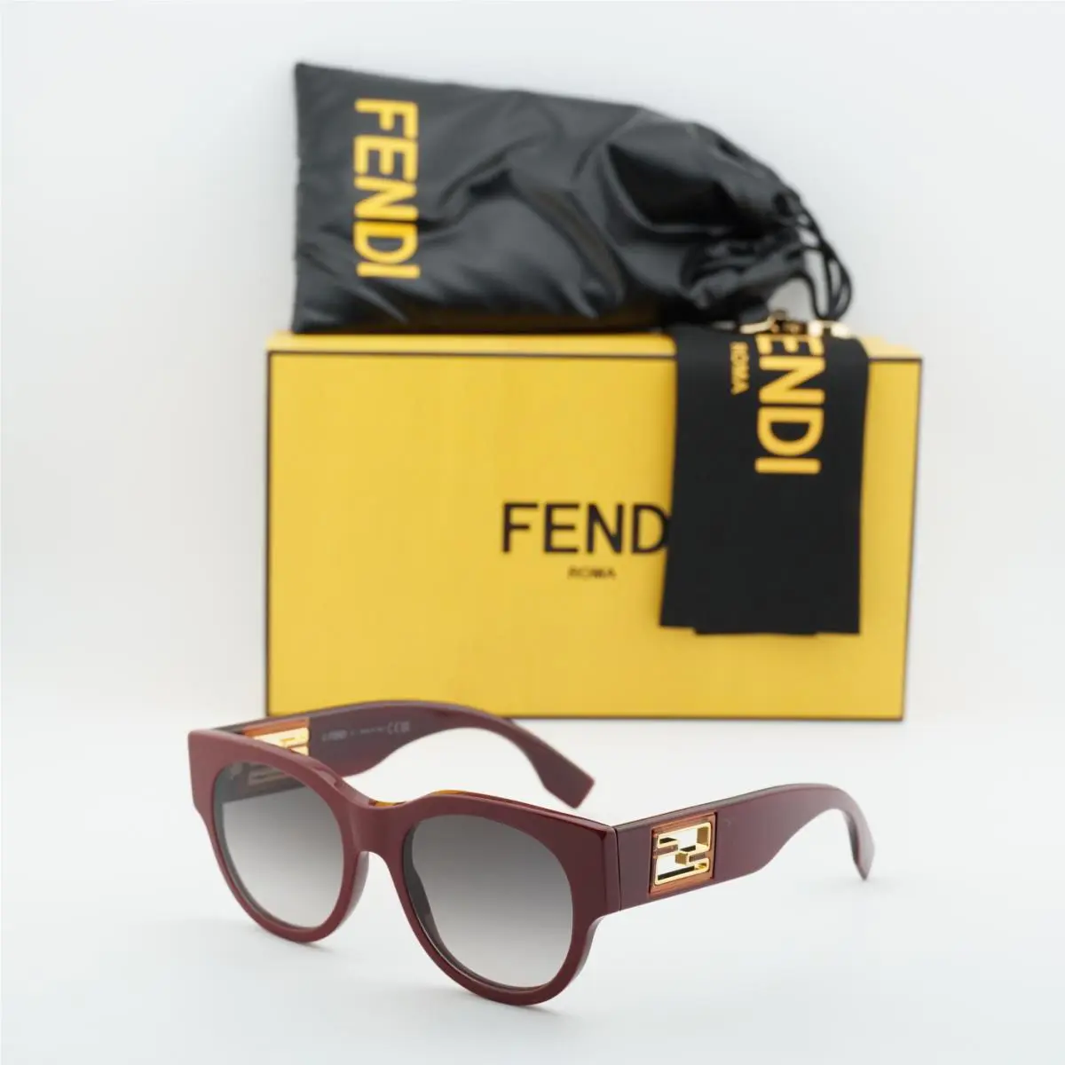 Fendi FE40147I Baguette 66F Red/brown Gradient 53-19-145 Sunglasses