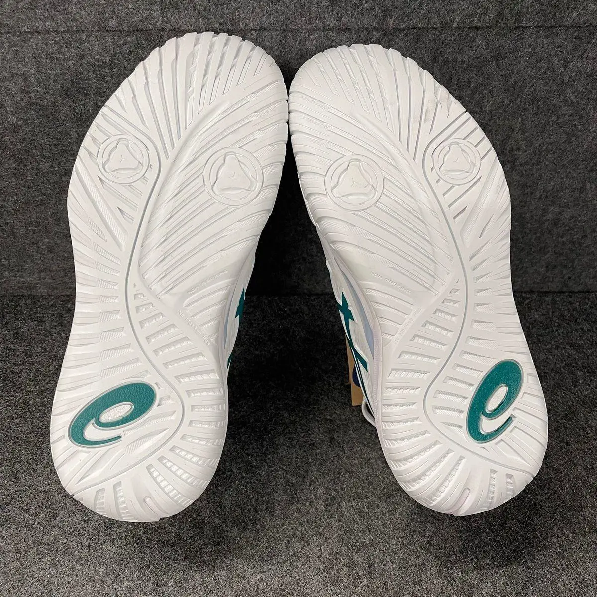 Asics shoes - VS188372 - vs-188372 - White (UPC: 197298867030) 3