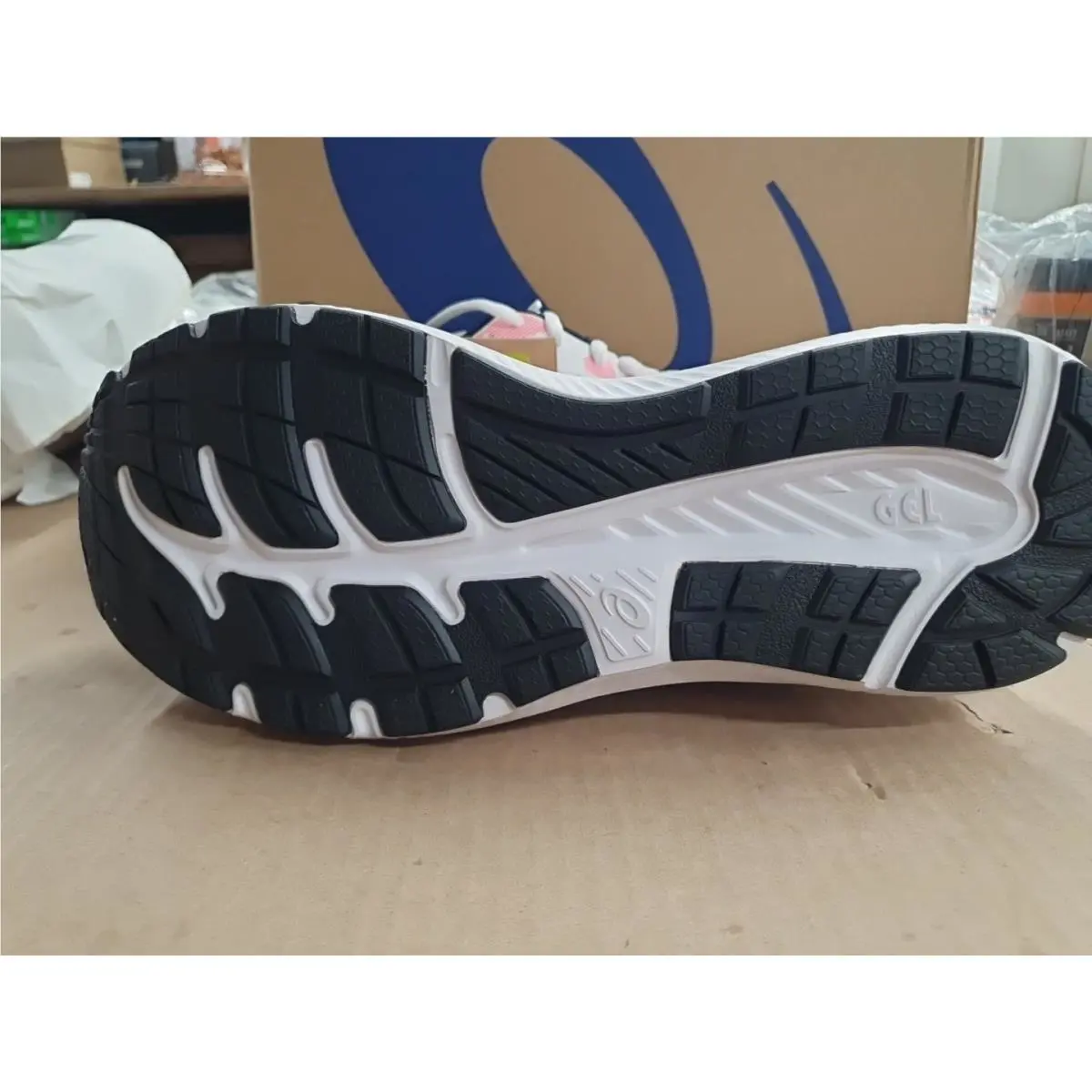 Asics shoes - ASICS GEL-Contend 8 - 1011B492-103 - White (UPC: 197298057738) 2