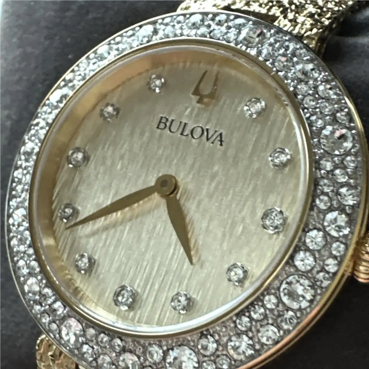 Bulova Classic Crystal Champagne Dial Stainless Women`s Watch 98L321 - Dial: Champagne, Band: Gold