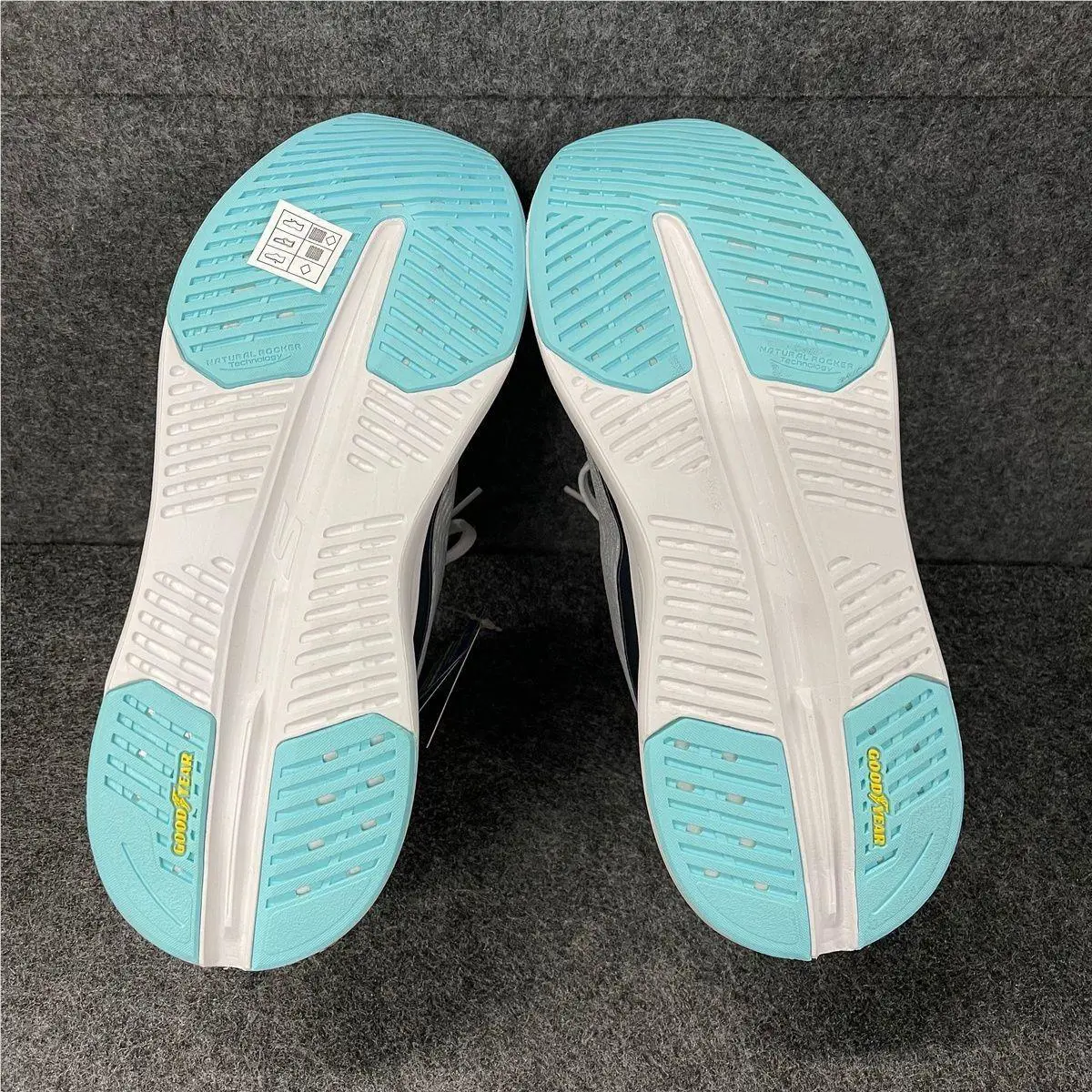 Skechers shoes - VS189150 - vs-189150 - White (UPC: 198739622416) 0
