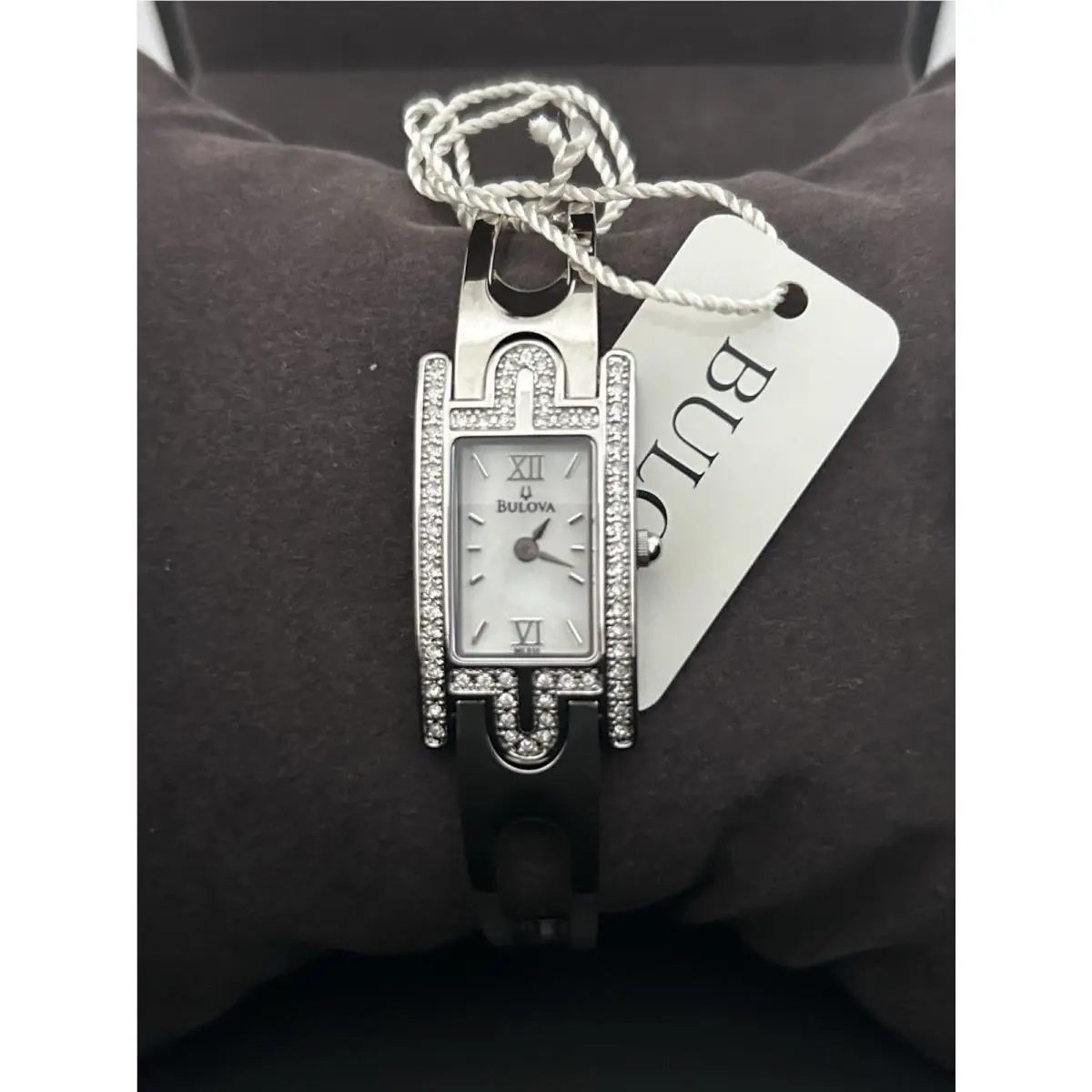 Bulova Crystals Women`s Watch Stainless Steel Mother of Pearl Dial 96L010