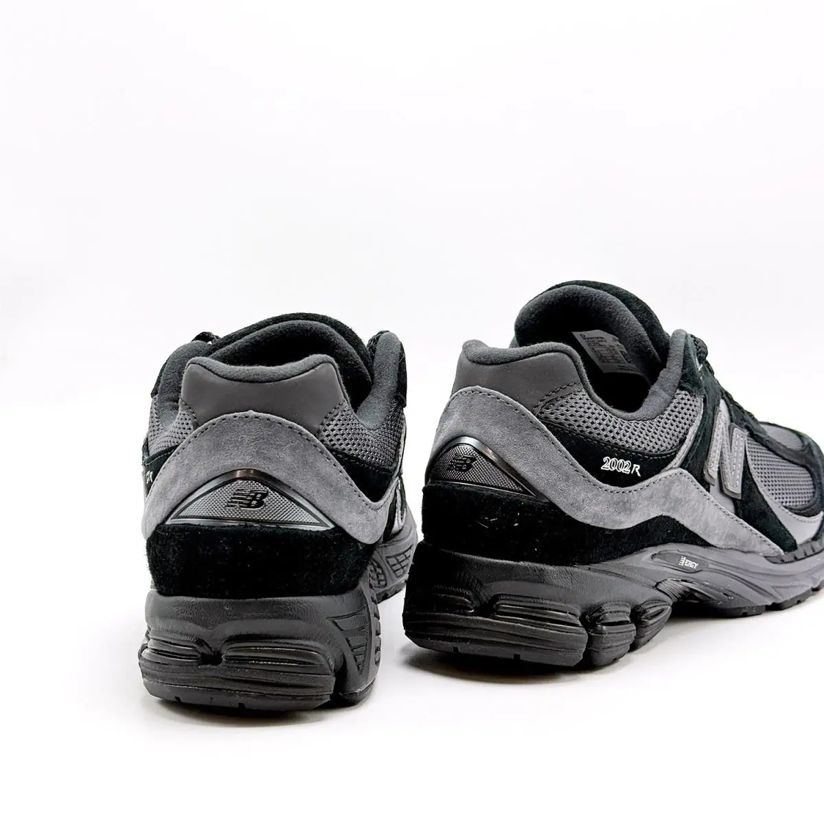 New Balance shoes - New Balance 2002R - M2002RBL - Black 2