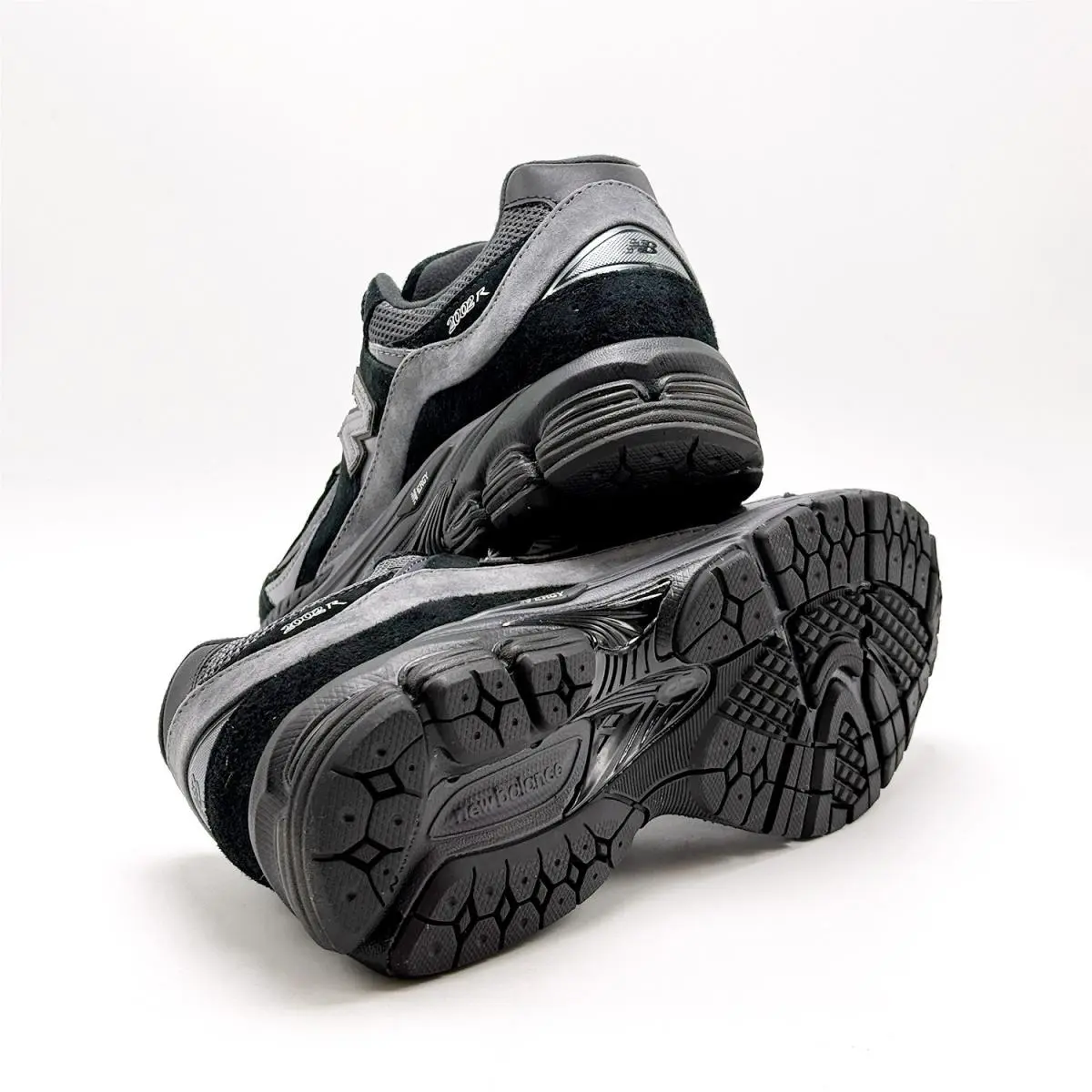 New Balance shoes - New Balance 2002R - M2002RBL - Black 3
