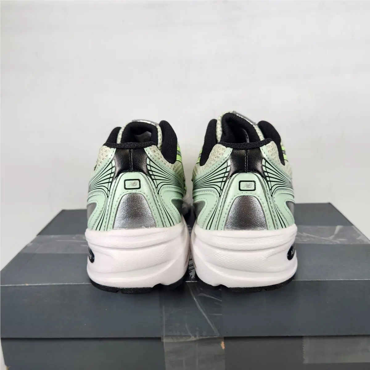New Balance shoes - New Balance 740 - U740YC2 - Green 2