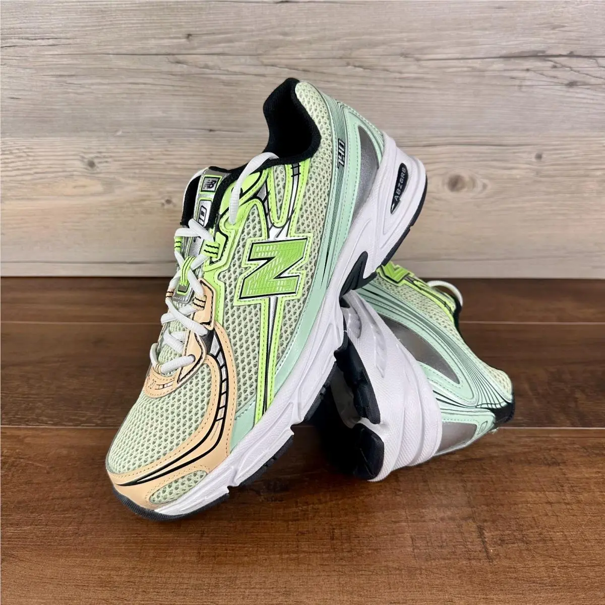 New Balance 740 Mens Size 10 Mint Flash Ash Wood Lab Green U740YC2