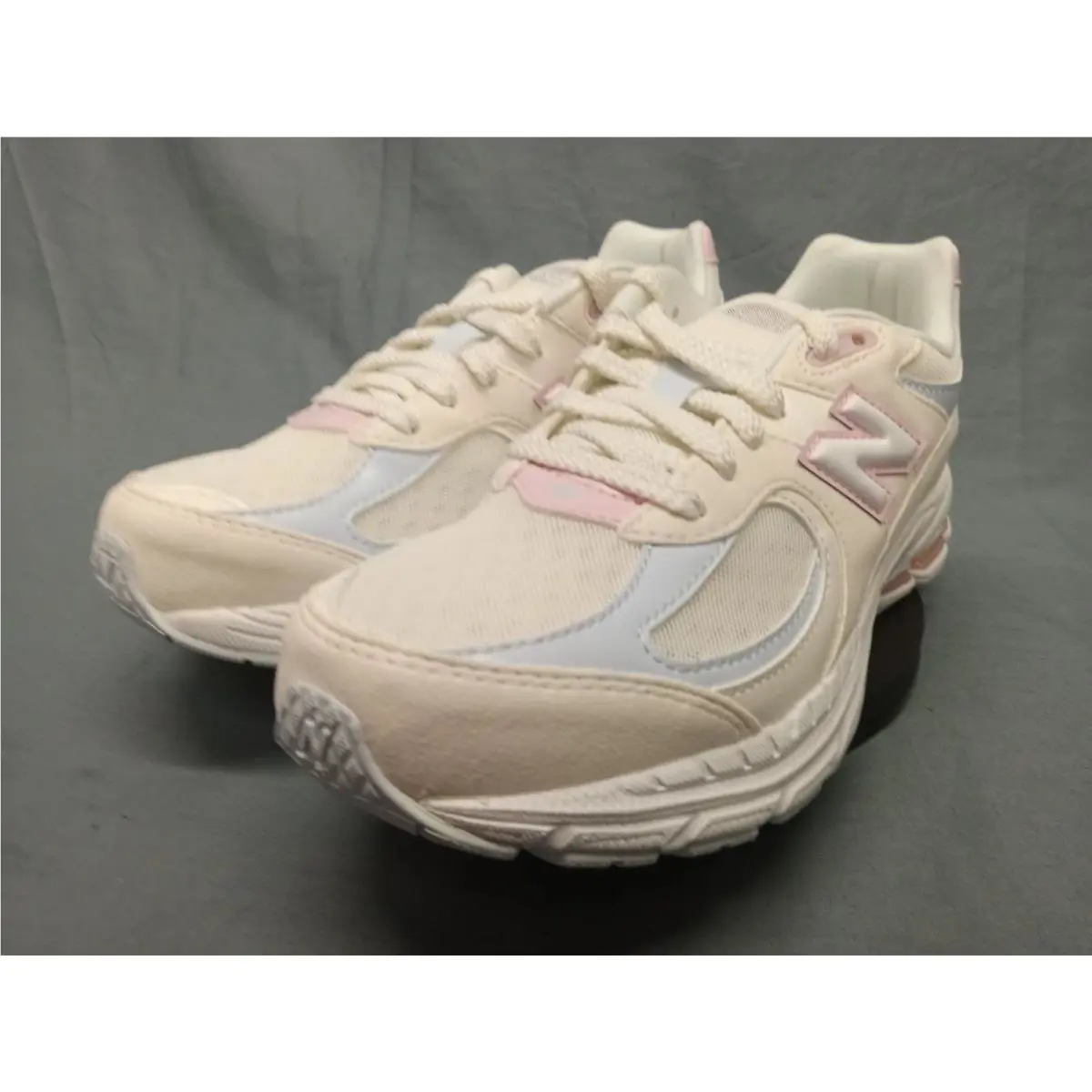 New Balance shoes - 2002 - GC2002KF - Pink (UPC: 197967816314) 2