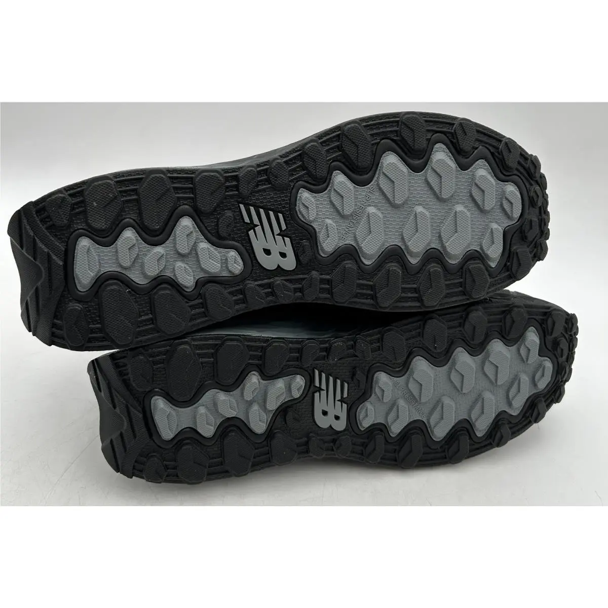 New Balance shoes - WUFCCEHBG - WUFCCEHBG - WUFCCEHBG - Black|grey (UPC: 810138883600) 2