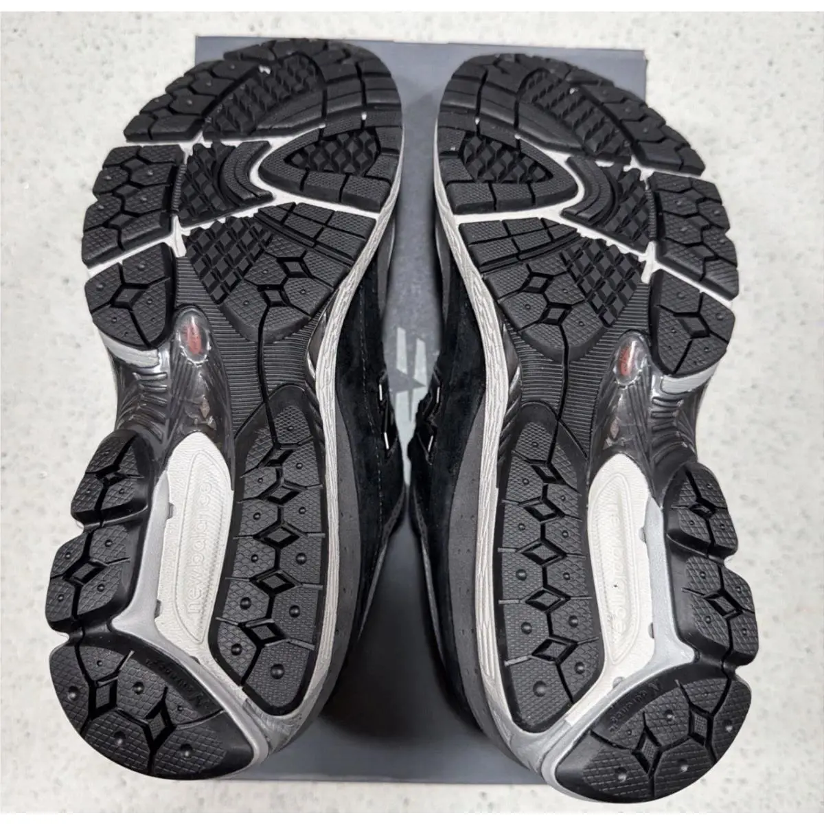 New Balance shoes - New Balance 2002R - U2002RC - Gray 3