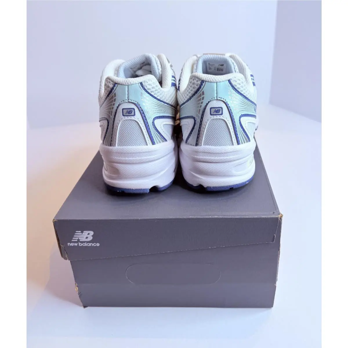 New Balance shoes - 740 - White 1