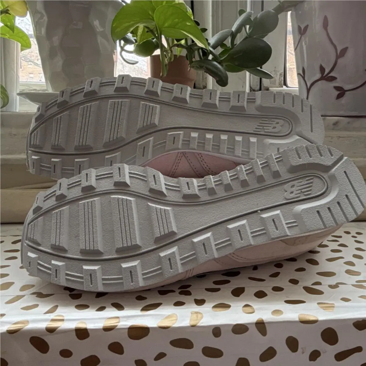 New Balance shoes - New Balance 696 - WL696WPP - Pink 1