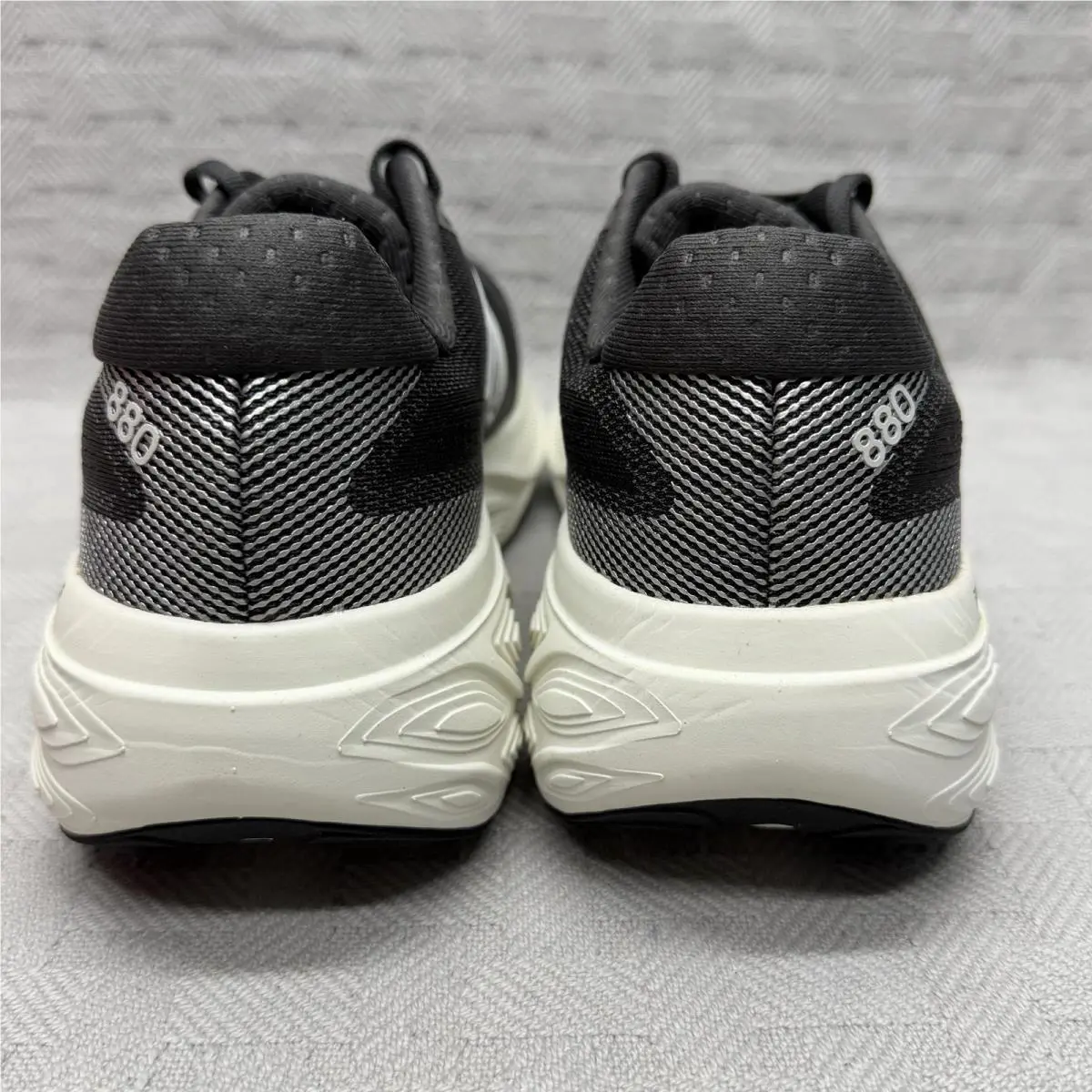 New Balance shoes - New Balance 880v5 - Black 1