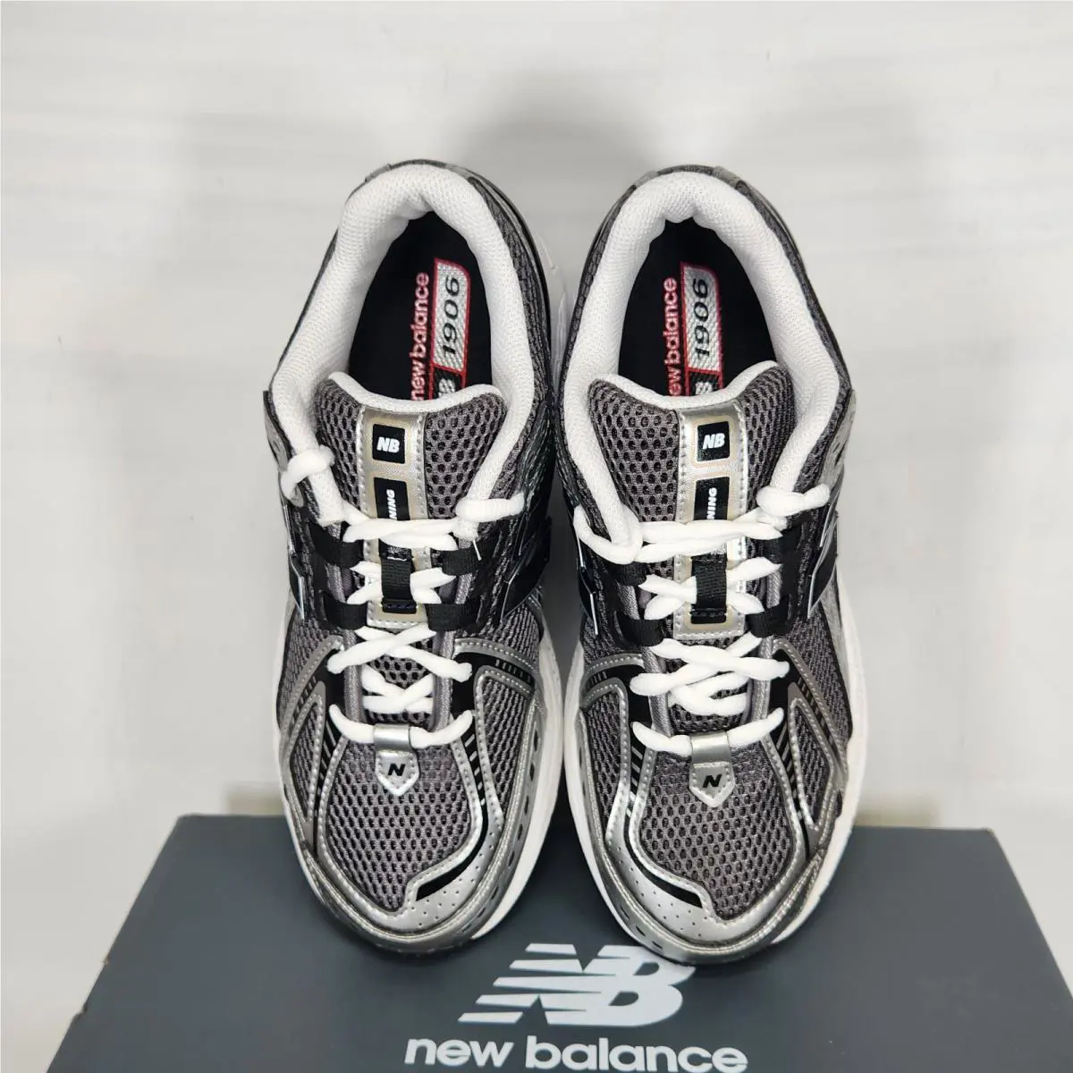 New Balance shoes - Silver 1