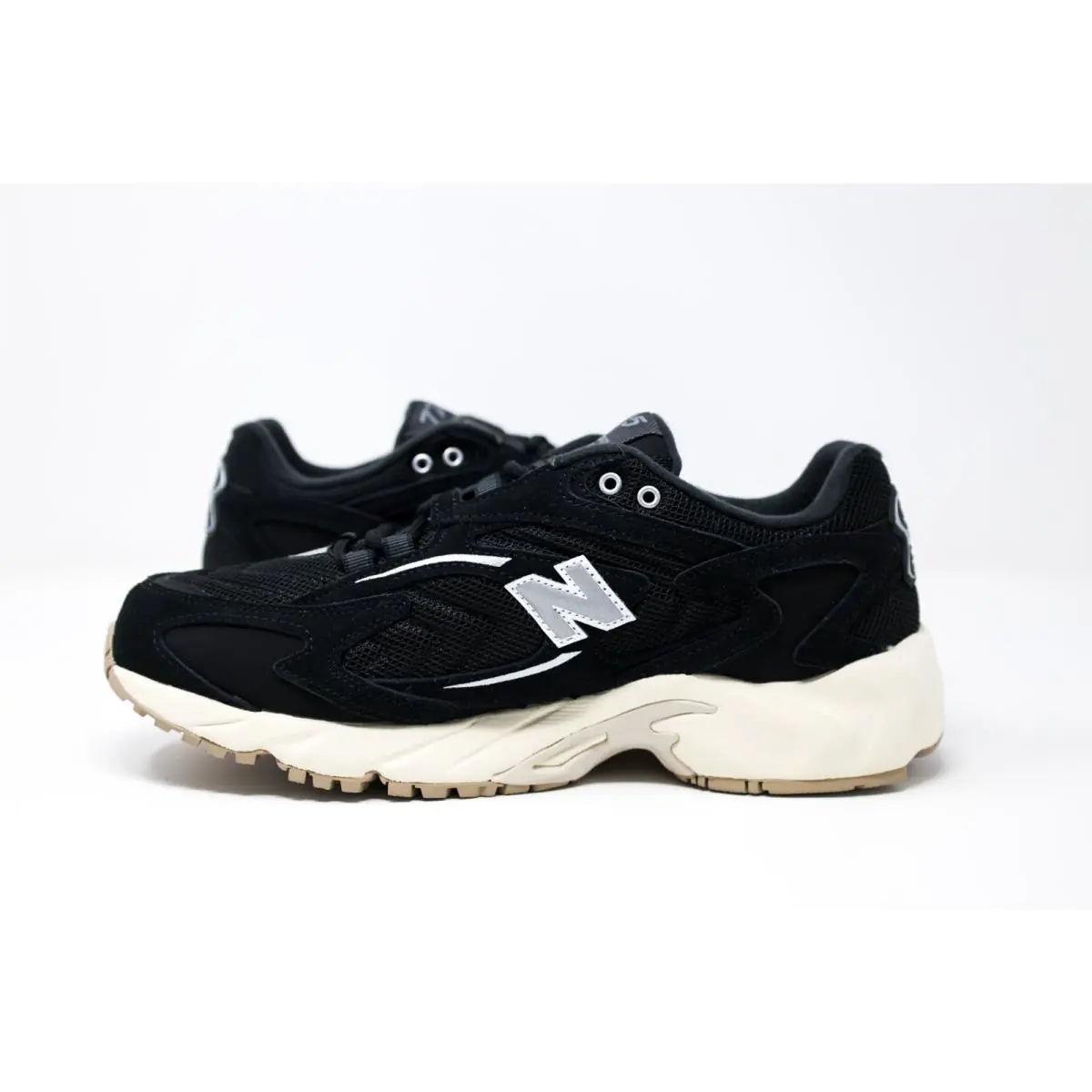 New Balance shoes - New Balance 725 - Black 0