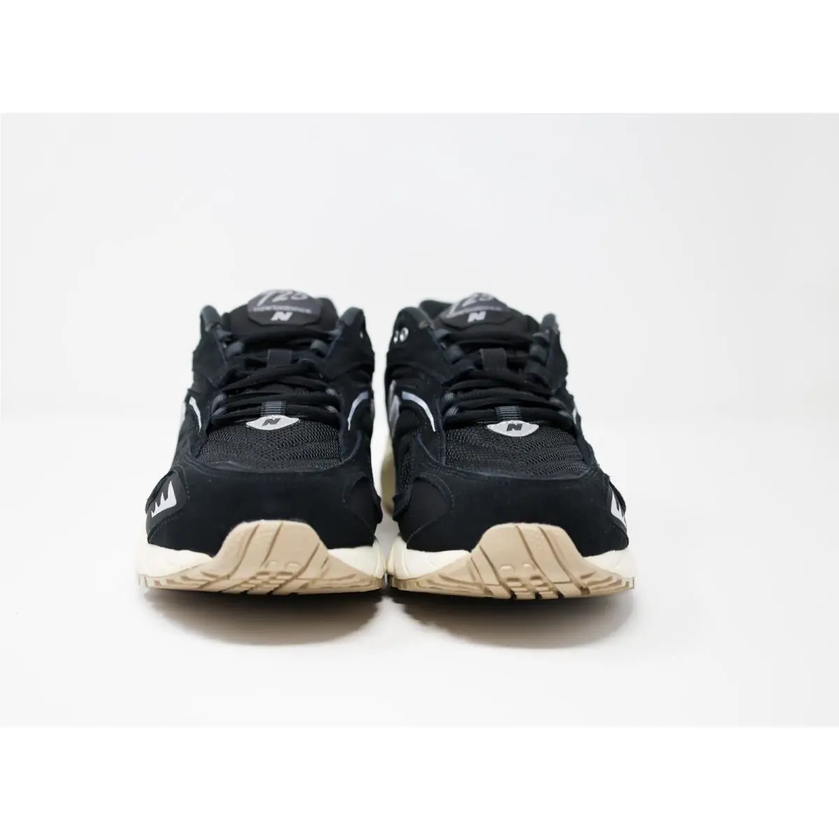 New Balance shoes - New Balance 725 - Black 3