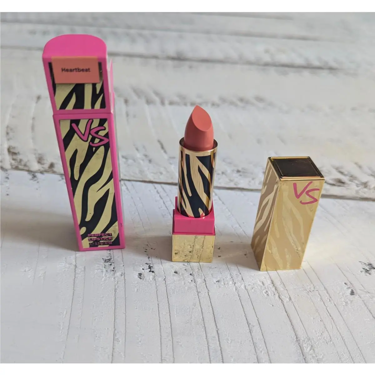 Victoria`s Secret Perfect Lipstick in Heartbeat Vhtf