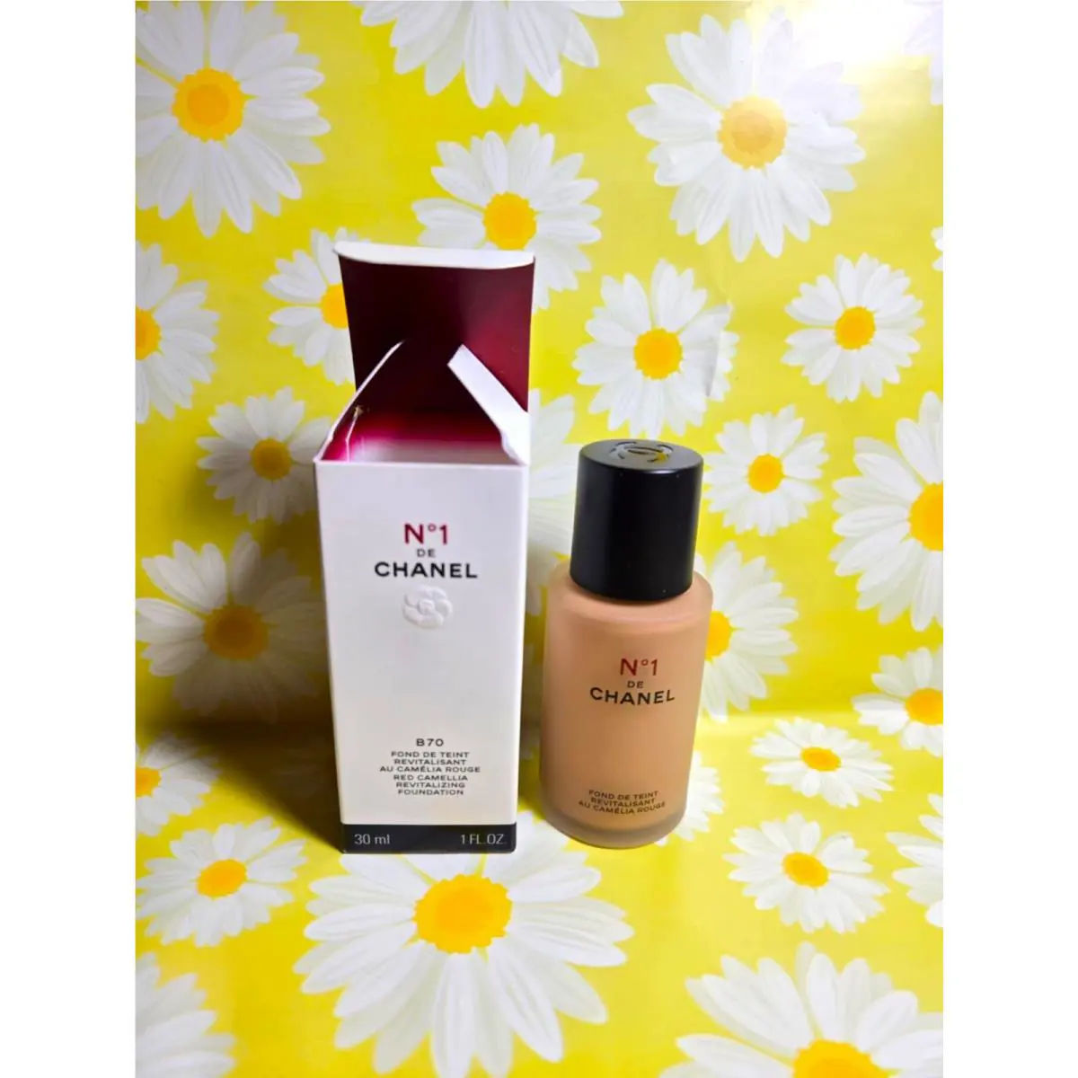 Chanel No1 Red Camellia Revitalizing Foundation B70 1oz