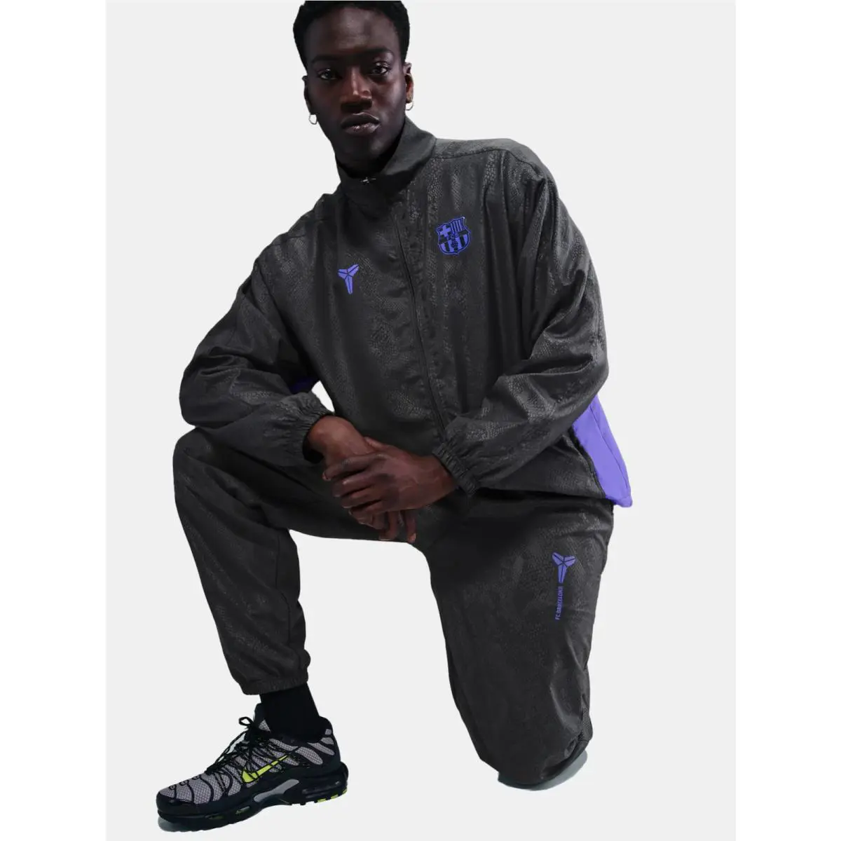 Nike clothing - Nike Kobe x F.C. Barcelona Away Soccer Track Pants - HM4228-010 - Black (UPC: 198480455189) 2