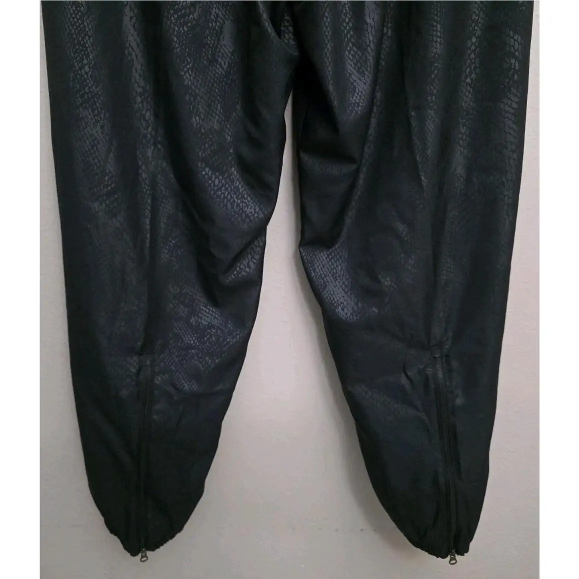 Nike clothing - Nike Kobe x F.C. Barcelona Away Soccer Track Pants - HM4228-010 - Black (UPC: 198480455189) 7