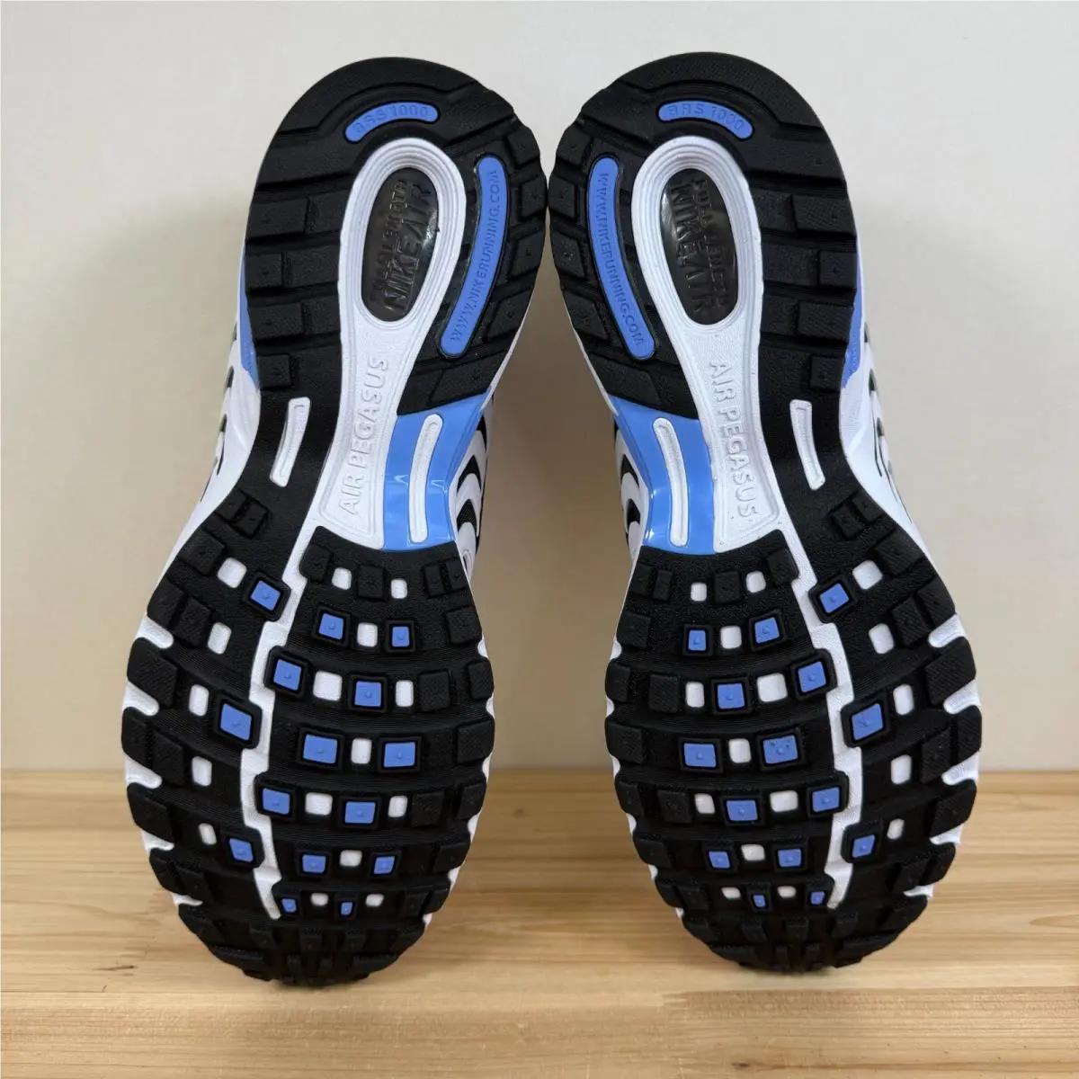 Nike shoes - Nike Air Pegasus 2K5 - Air Pegasus - HQ5403-100 - White, Manufacturer: White/Black/Metallic Silver/Royal Pulse 4