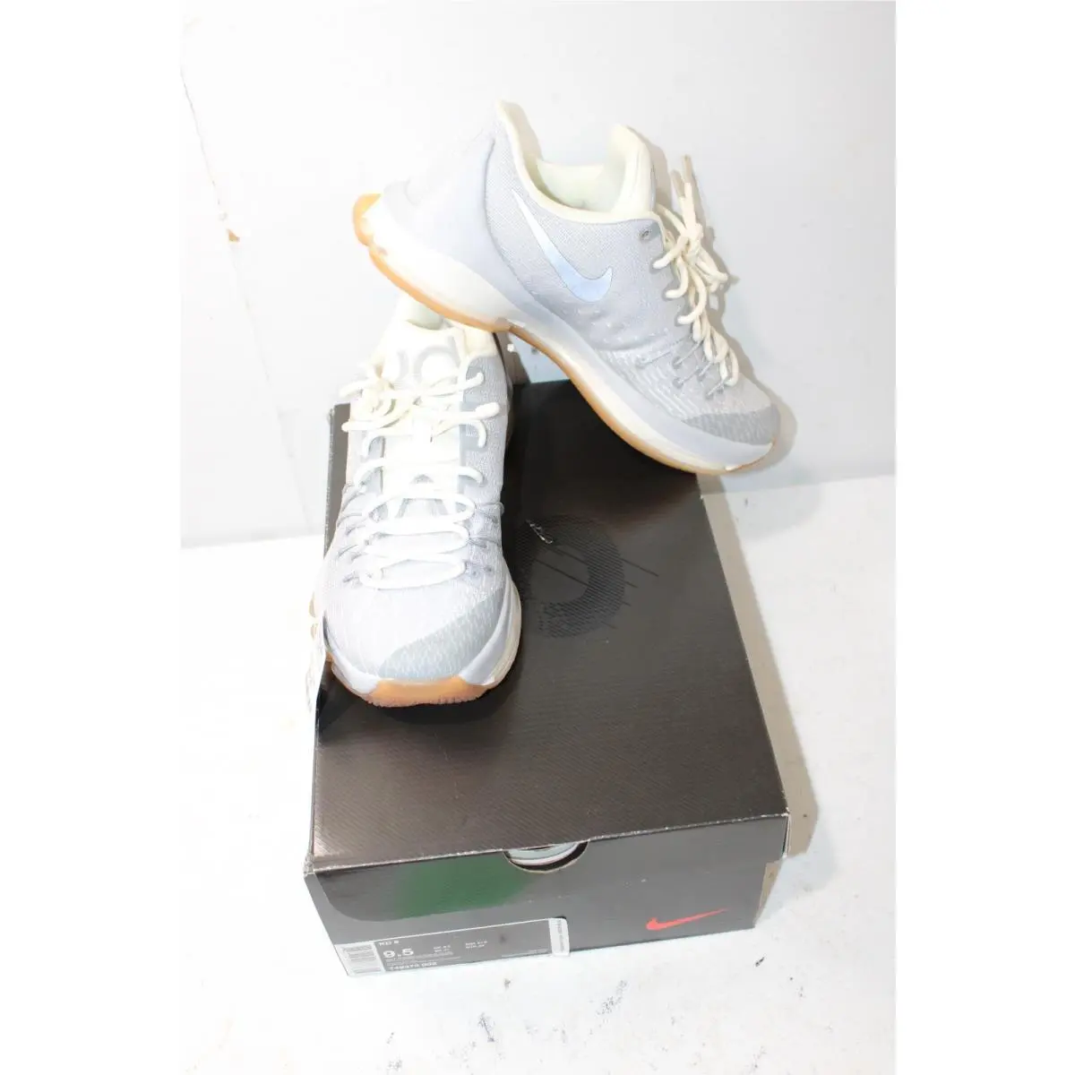 Nike shoes - Nike Zoom Air - Zoom Air - 749375-002 - Easter Wolf Grey Silver White (UPC: 00885178599866) 4