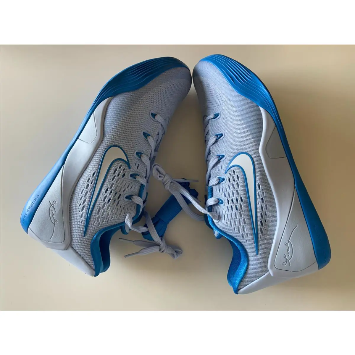 Nike shoes - Hydrogen Blue (UPC: 198730008974) 3