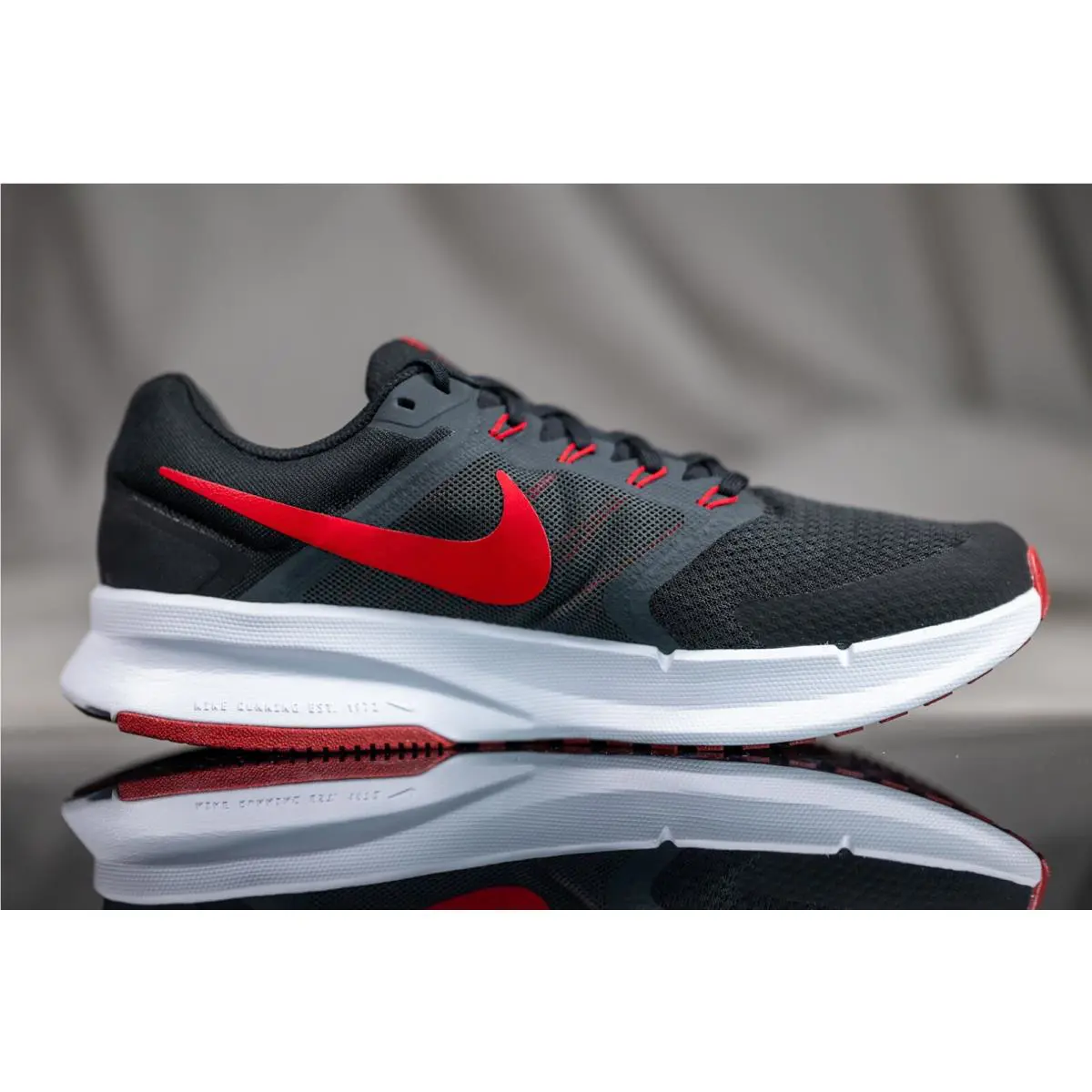 Nike shoes - Nike Run Swift - Run Swift - DR2695 - BLACK/ UNIVERSITY RED/ WHITE (UPC: 196153290334) 2