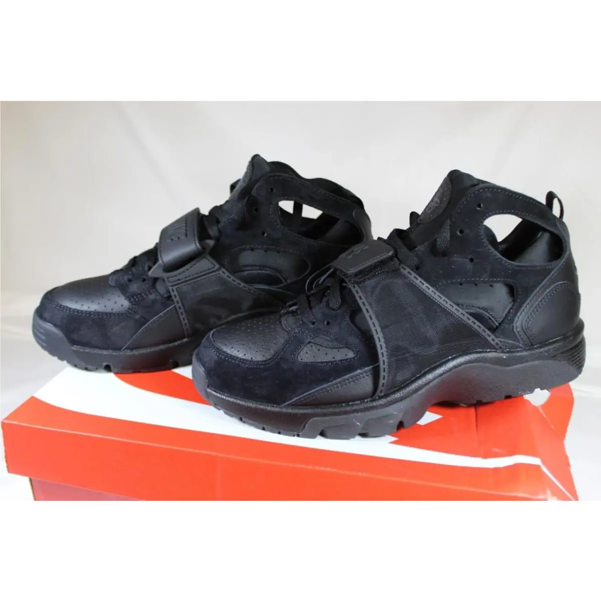 Nike shoes - Black 0