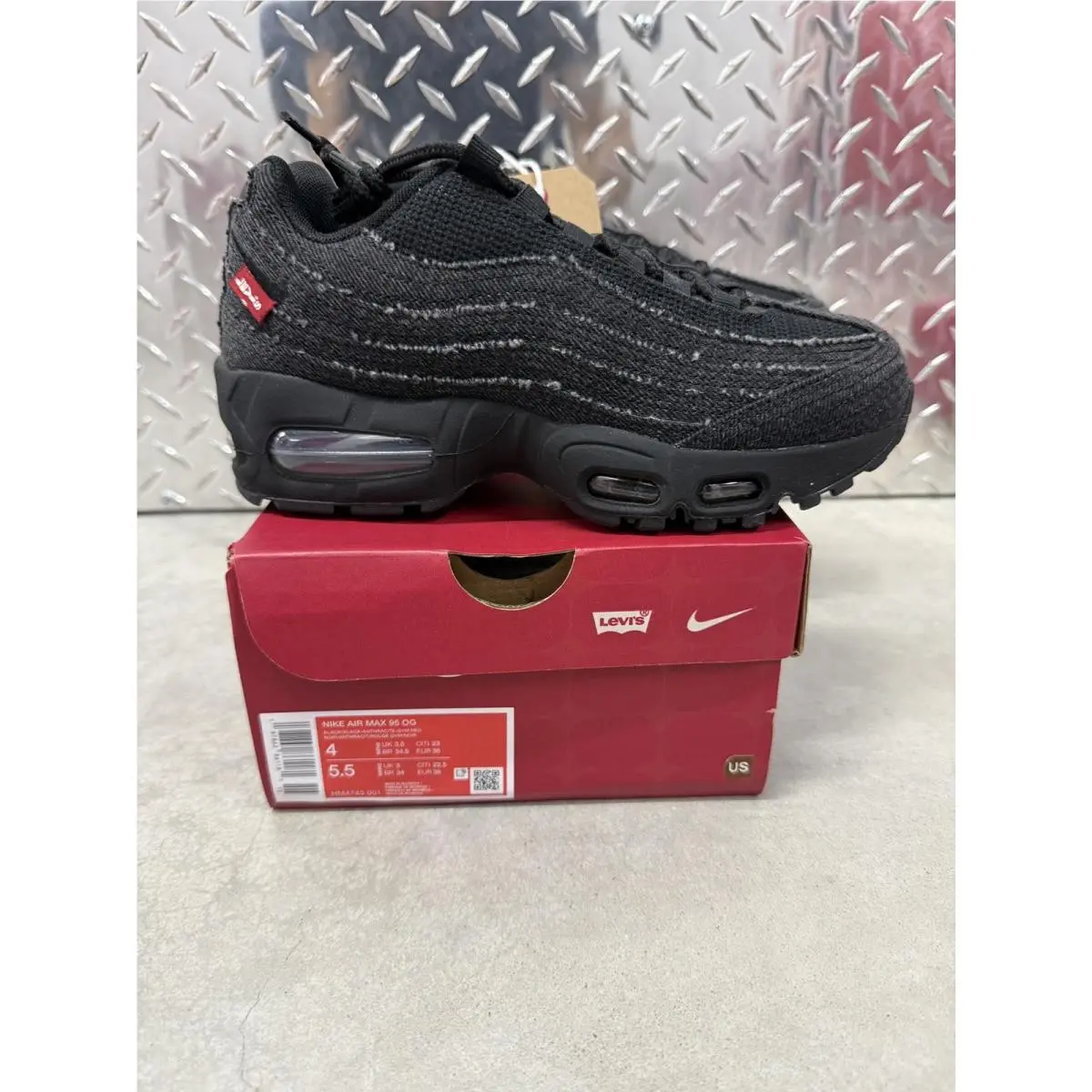 Air Max 95 OG Levis Black HM4743-001 Men`s Size 4 by Nike