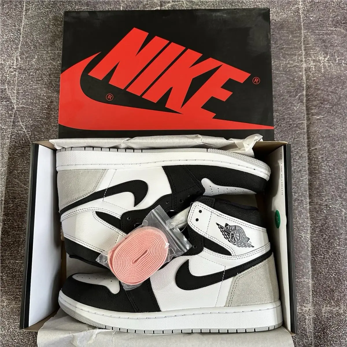 DS Men`s Nike Air Jordan 1 Retro High OG Stage Haze Bleached Coral Sz 9.5