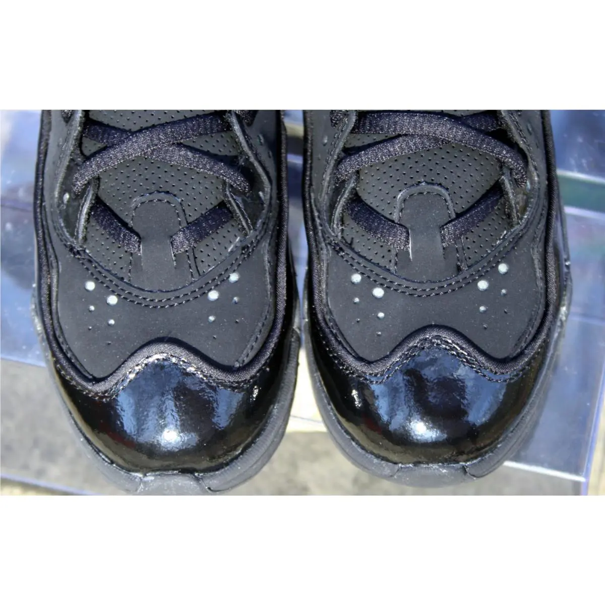 Nike shoes - Black/metallic silver/dark shadow (UPC: 823229101477) 1