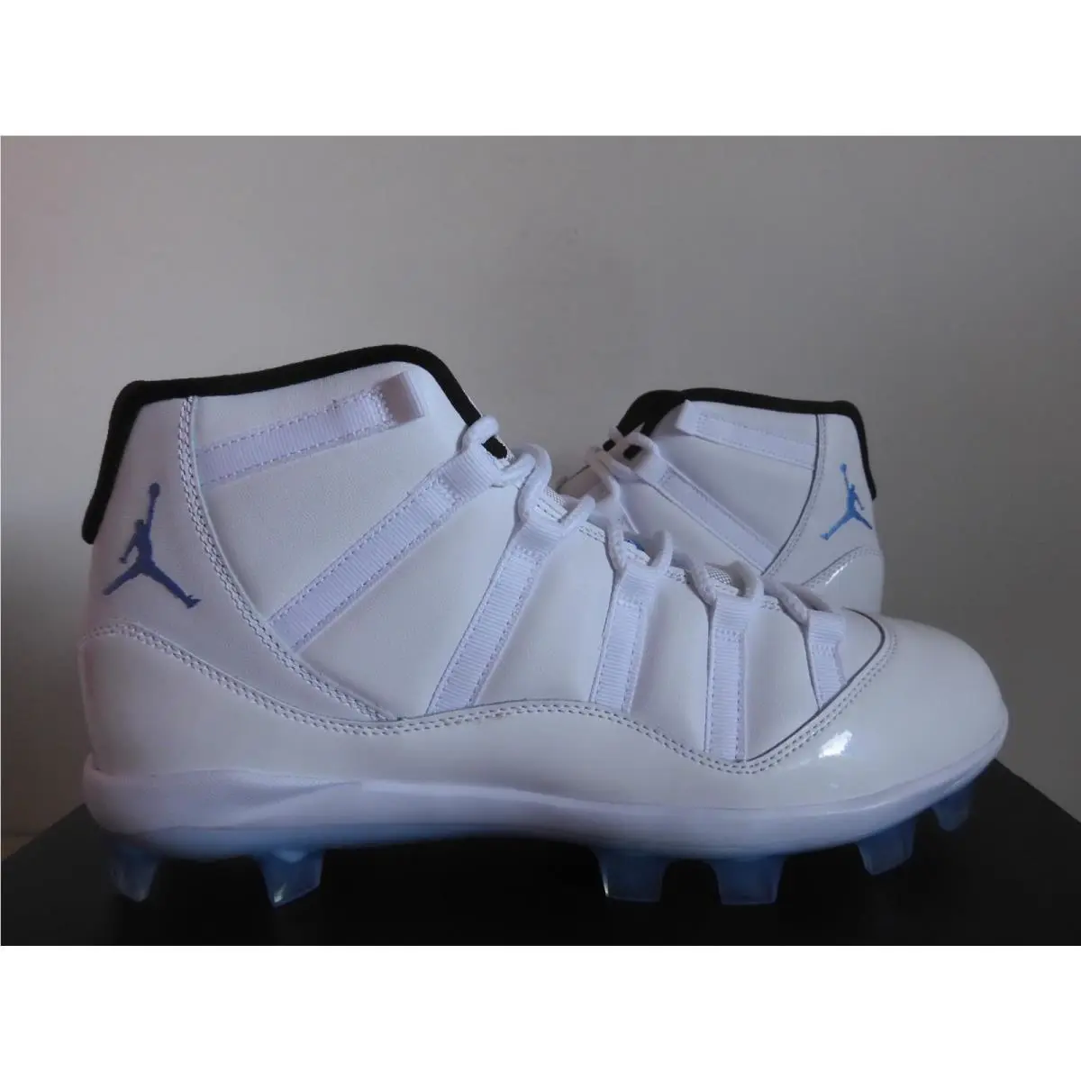 Nike shoes - Air Jordan 11 - Air - HM7326-104 - White (UPC: 197602834819) 0