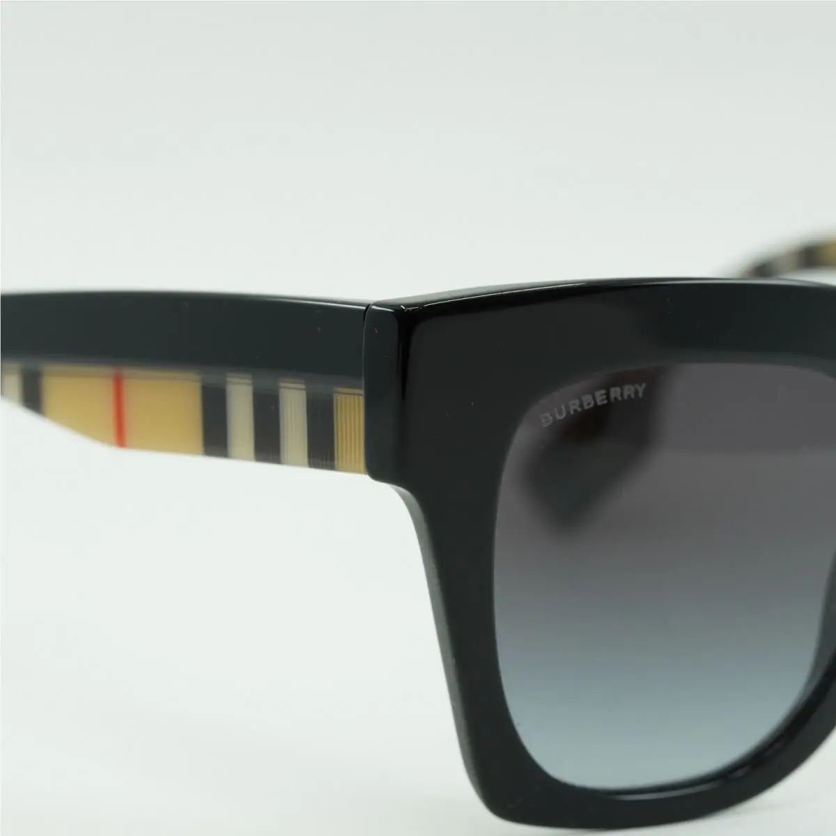 Burberry BE4364 39428G Black/grey Gradient 49-21-145 Sunglasses