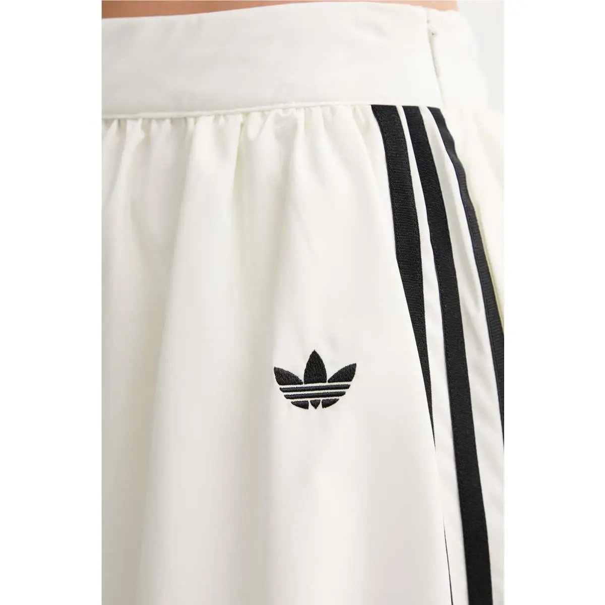 Adidas clothing - Off White 9