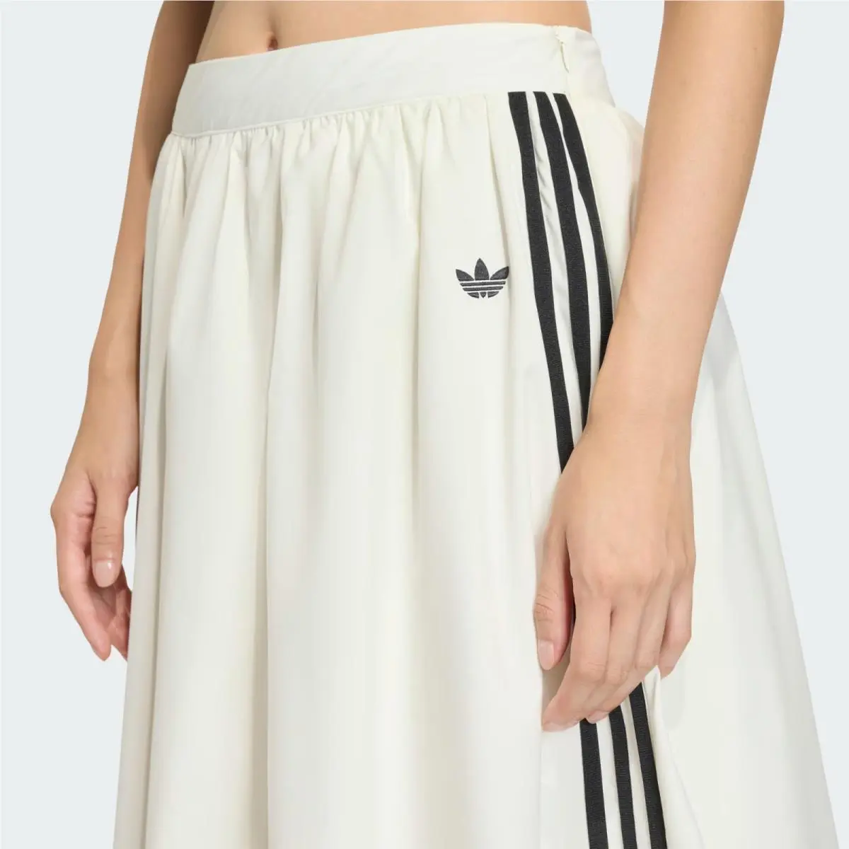 Adidas clothing - Off White 15