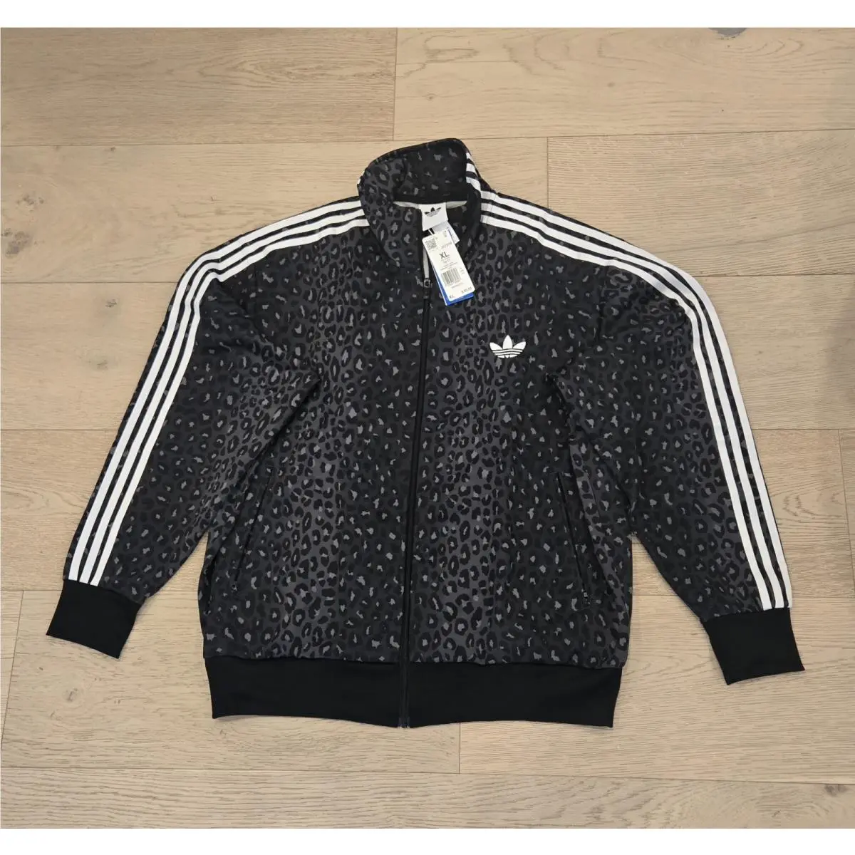 Men`s Size XL Adidas Originals Firebird Loose Fit Leopard Track Jacket JV7579